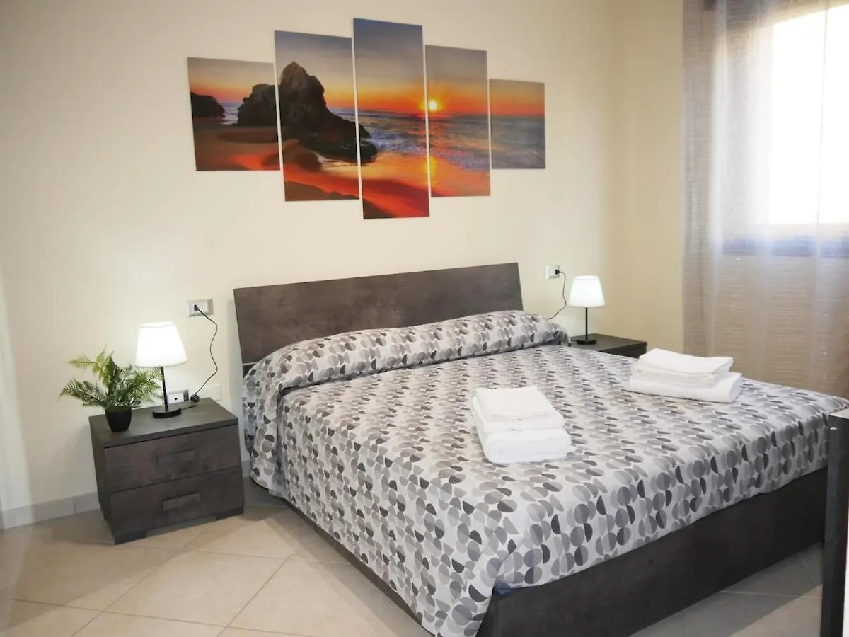 Modern Two-Bedroom Flat, 10 Mins Walk To The Beach Quartu SantʼElena 0*,  Italien